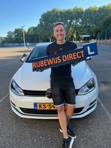 Geslaagd voor autorijbewijs bij rijschool rijbewijs direct